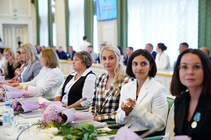 Предприниматели КуZбасса получили областные награды в честь профессионального праздника